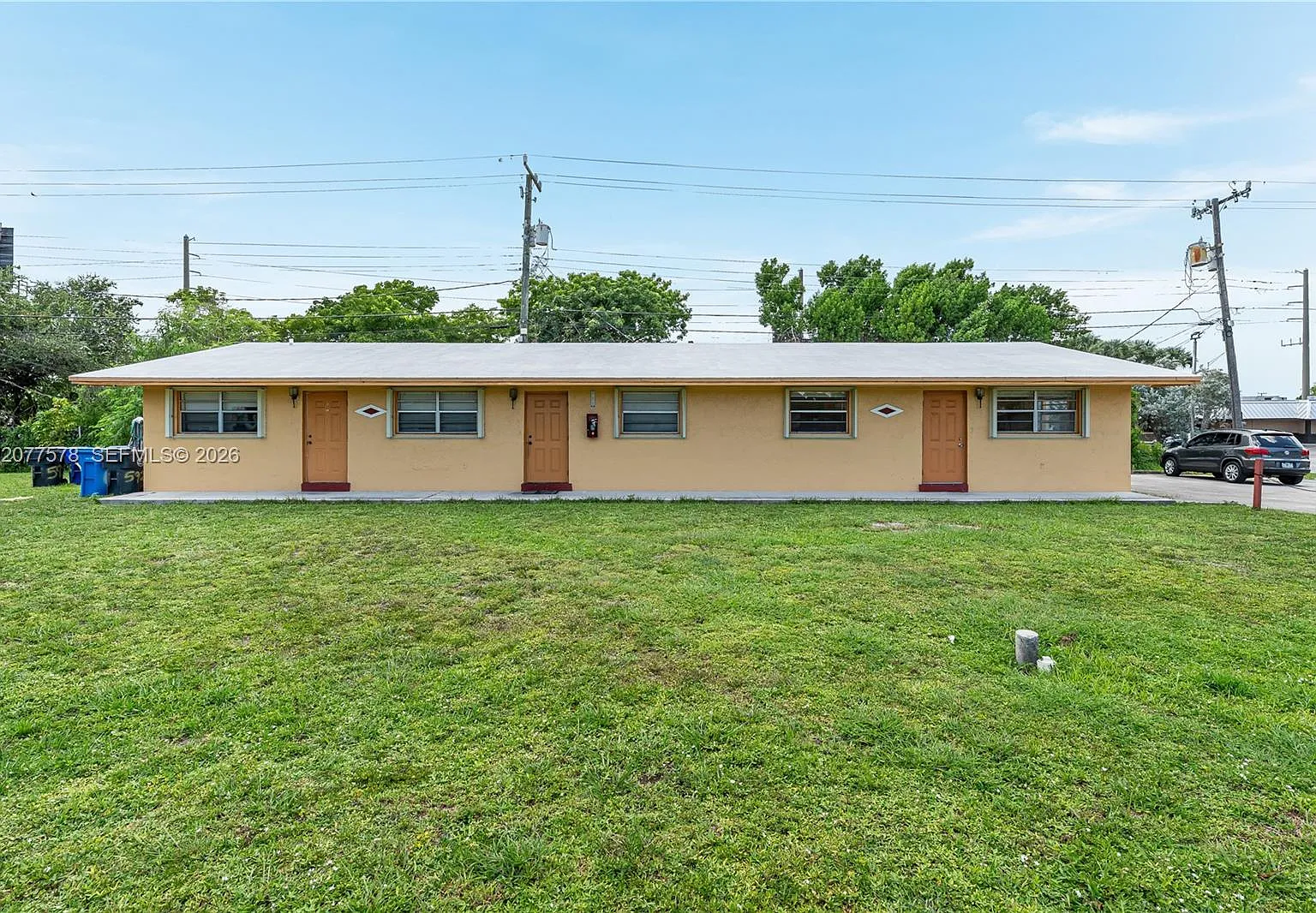 Miami Gardens Estates — Photo 1