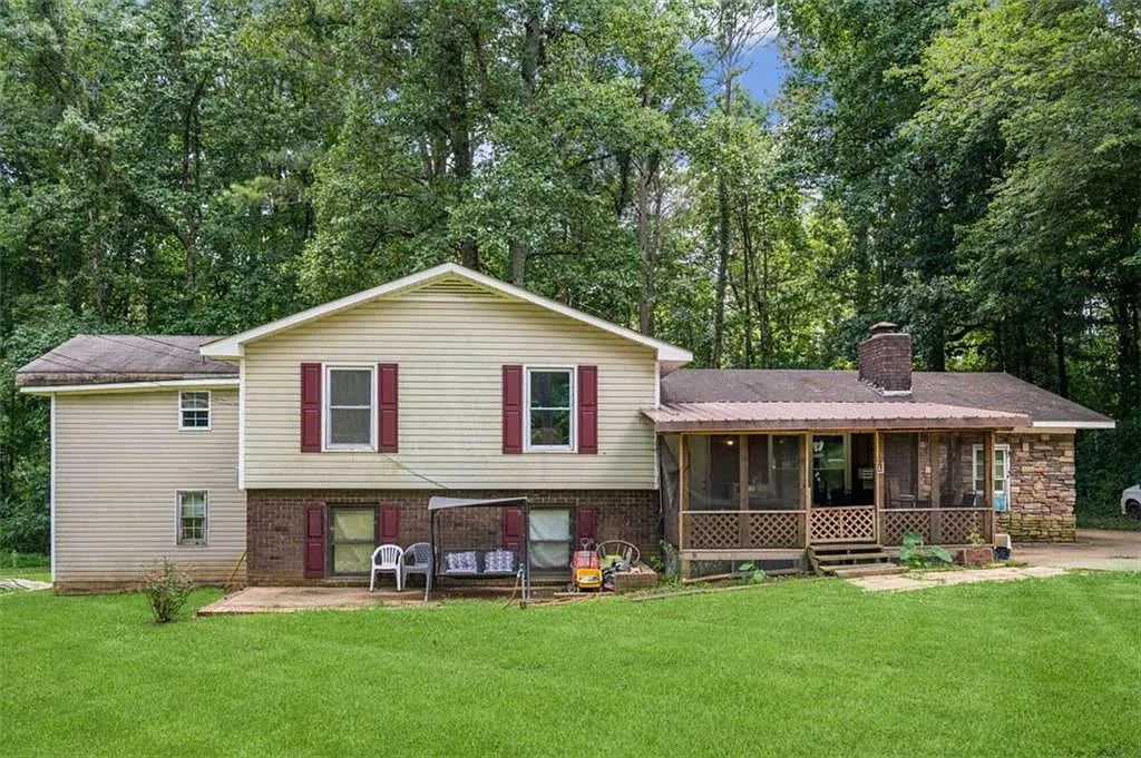 110 E Golden Springs Dr photo 1