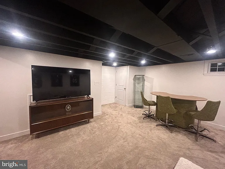 1570 Dellsway Rd — Photo 24