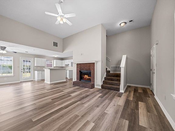 4th image of 7007 Manslick Rd