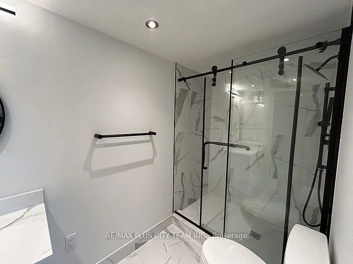 223 Warden Wilson Ave #BASEMENT — Photo 10