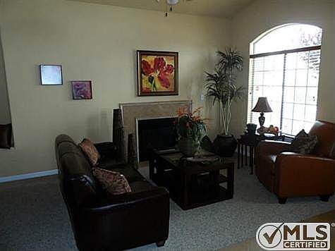 4th image of 413 Phil Hansen Dr