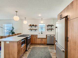1316 Oxford St, Hopkins, MN 55343