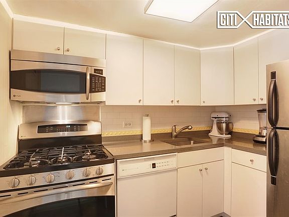 4th image of 1445 1st Ave #C1005