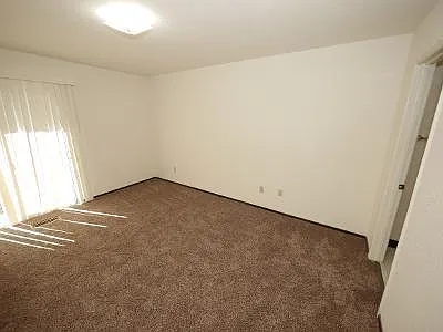 472 Foothill Ct #2 — Photo 8