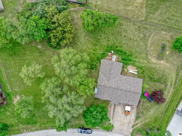 9500 Dawn Dr, Plattsmouth, NE 68048