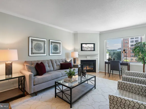 3101 N Hampton Dr APT 502, Alexandria, VA 22302