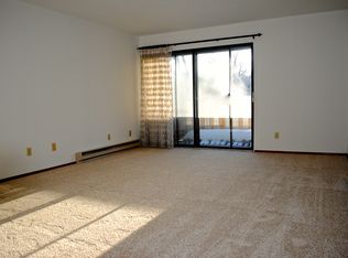 7007 N Green Bay Ave APT C, Glendale, WI 53209
