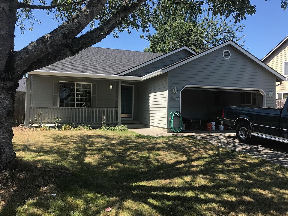 1st image of 1704 SE 170th Ave