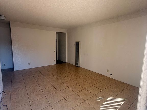 3rd image of 124 S G St APT 10