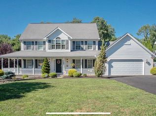24 Lombardo Dr, Wilkes Barre, PA 18702