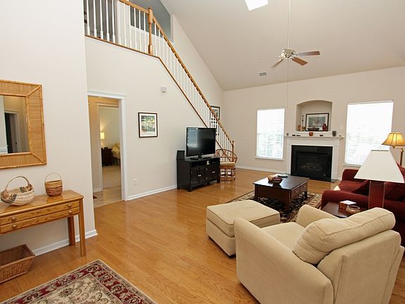 4th image of 9715 Glenburn Ln