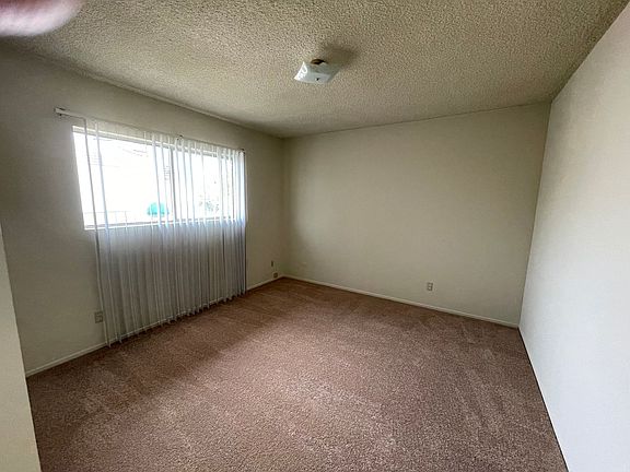 5th image of 800 S Chapel Ave #F