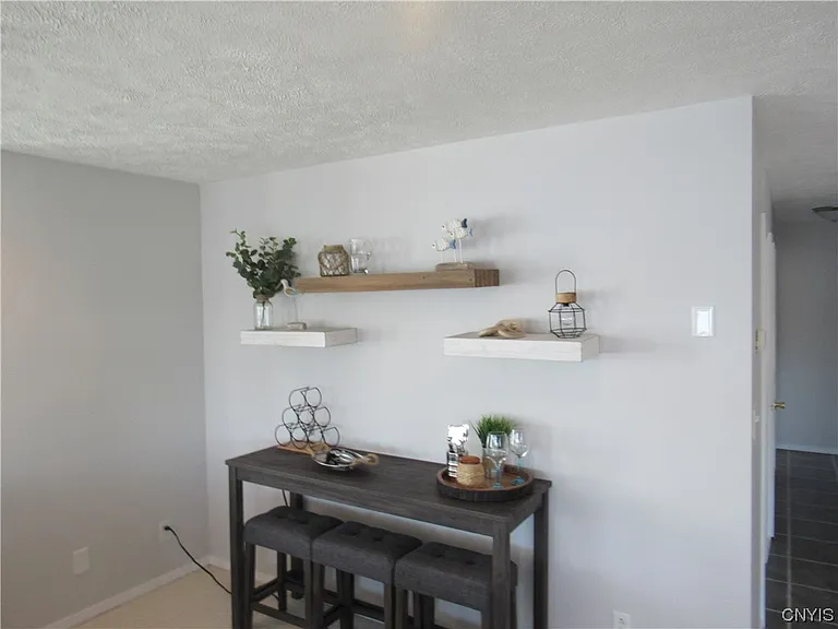 28 E River Rd #2-1 — Photo 35