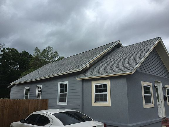 4th image of 3045 17th Ave S