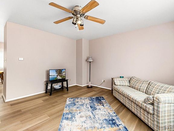 4th image of 3527 Teakwood Ct