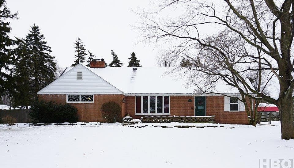 1st image of 1111 Breezewood Ct