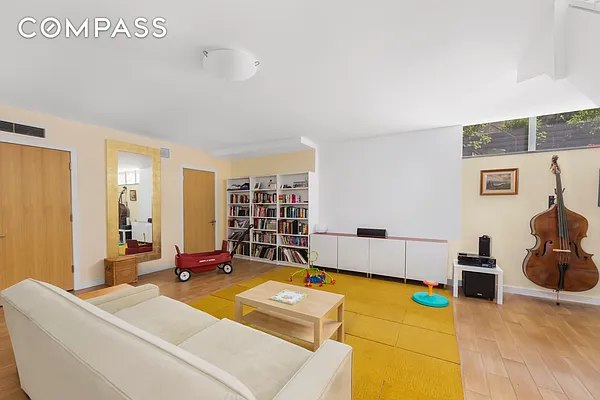 Rented by Compass | media 28