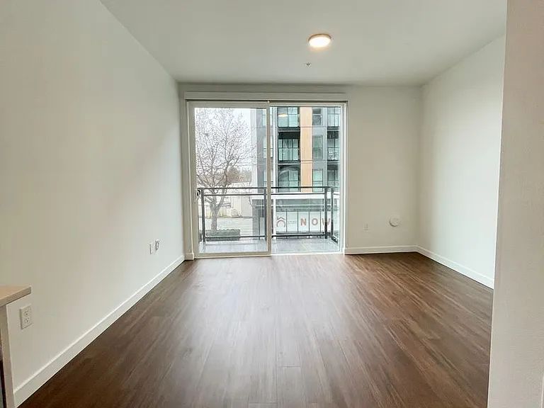 Spur Apartments — Photo 103