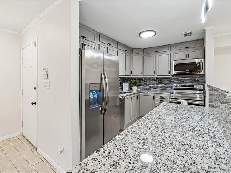 434 McGill Pl NE — Photo 7