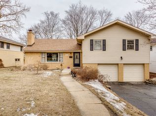 1101 S Leslie Ln, Villa Park, IL 60181