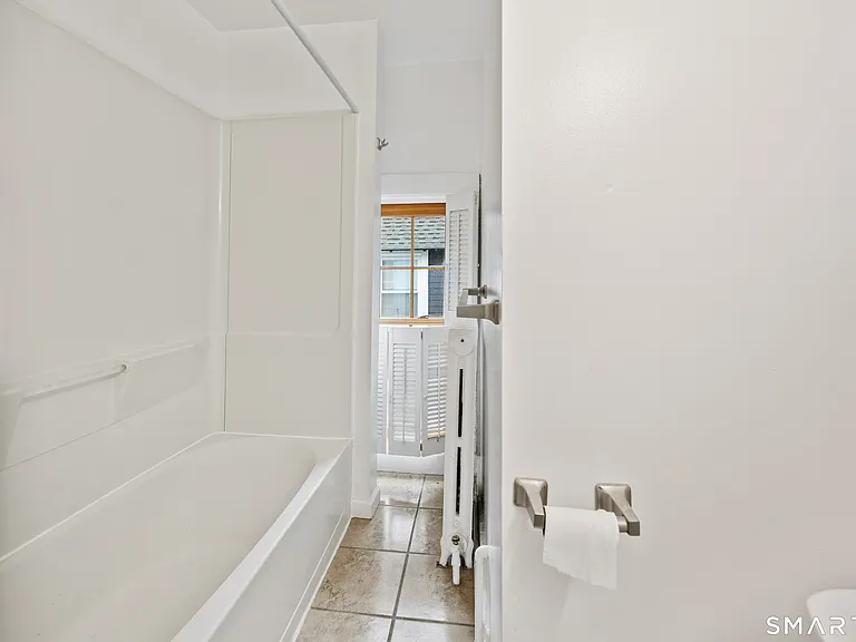 226 Meadow St #2 — Photo 16