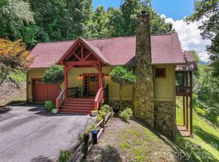 270 Par 3 Rd, Whittier, NC 28789