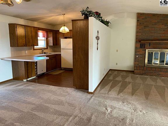 2nd image of 316 Birch Way