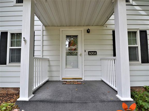 2nd image of 881 Wisconsin River Dr