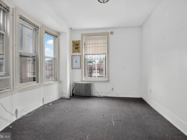 4011 Pine St — Photo 29