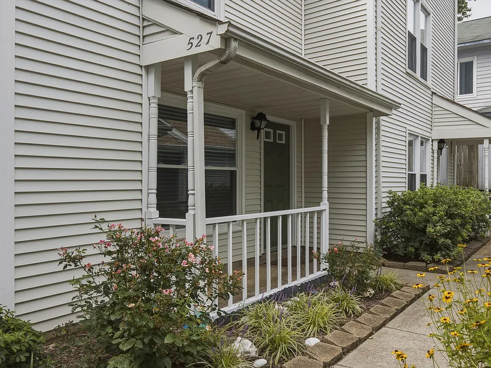527 Pine Tops Ct