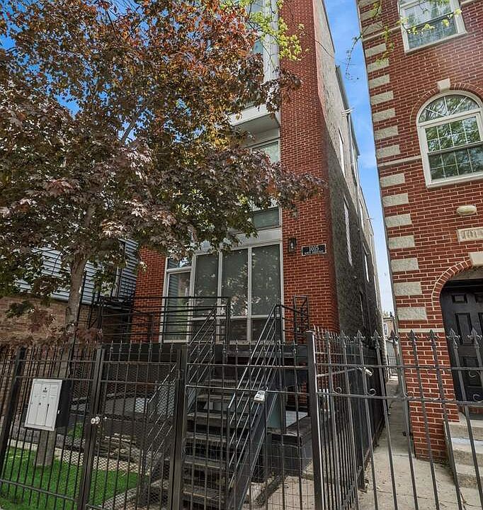 1st image of 1015 N Hermitage Ave #A