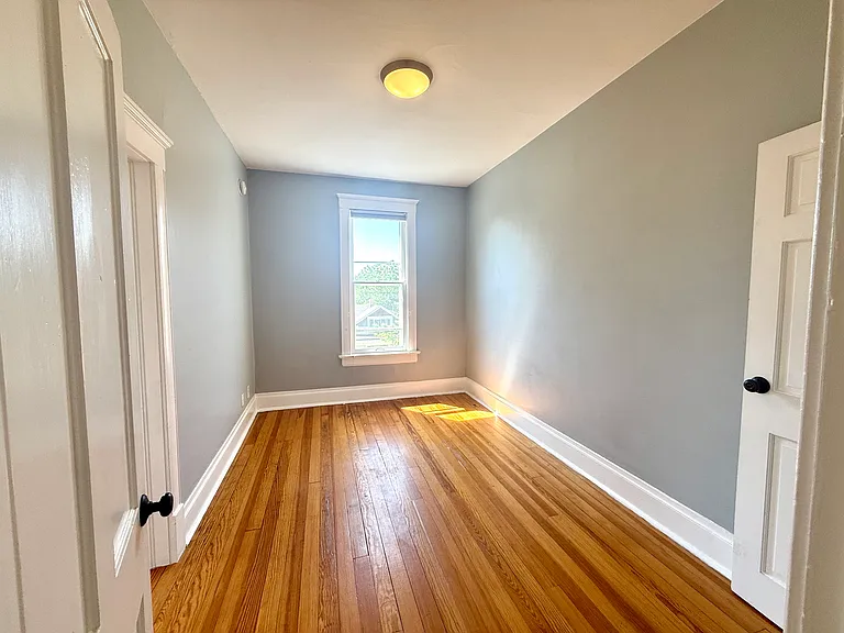 1421 Mapleton Ave — Photo 19