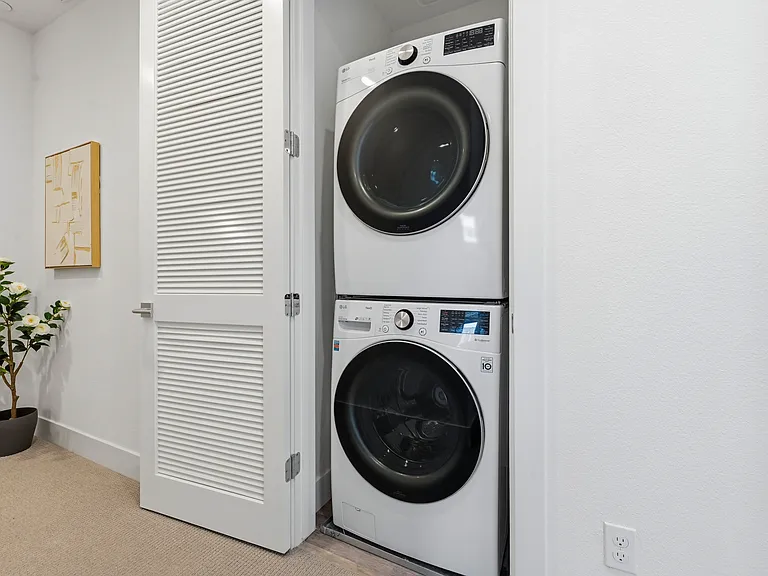 2027 Joshua Tree Cir — Photo 15