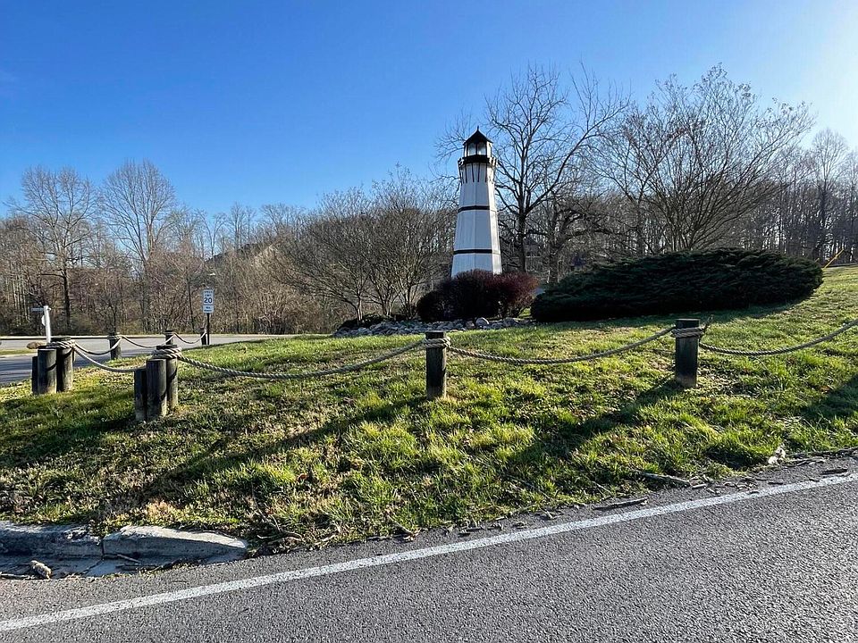 1st image of Regatta Dr