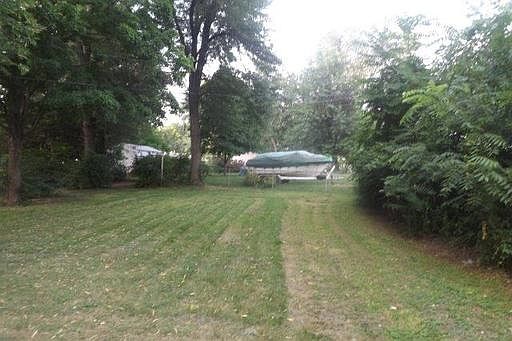 3rd image of 7703 E 108th St