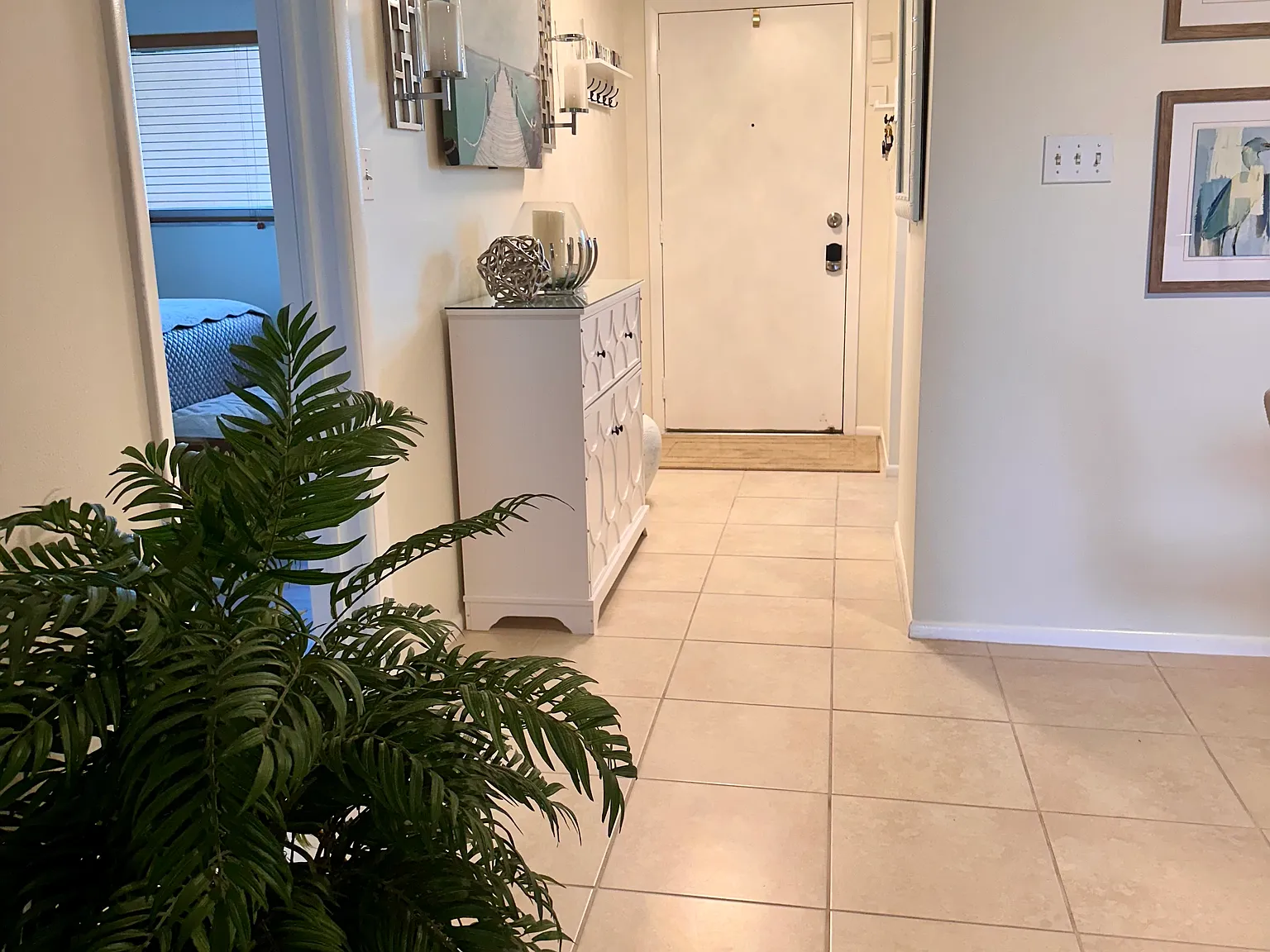 2 bed, 1071 sqft, $2,100 — Photo 3