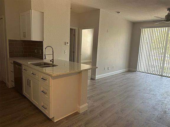 5th image of 2627 Maitland Crossing Way Unit 203