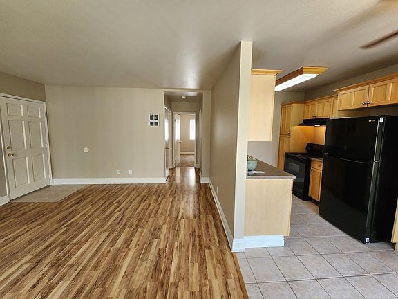 5th image of 2850 Reynard Way APT 27