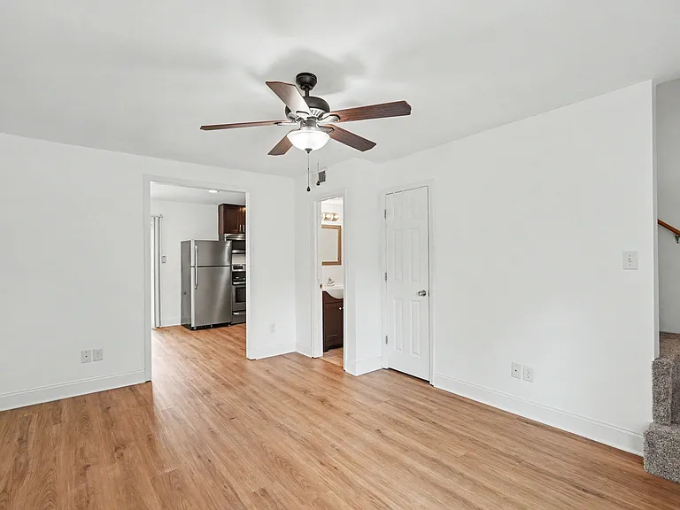 1800 Berryhill Rd — Photo 3