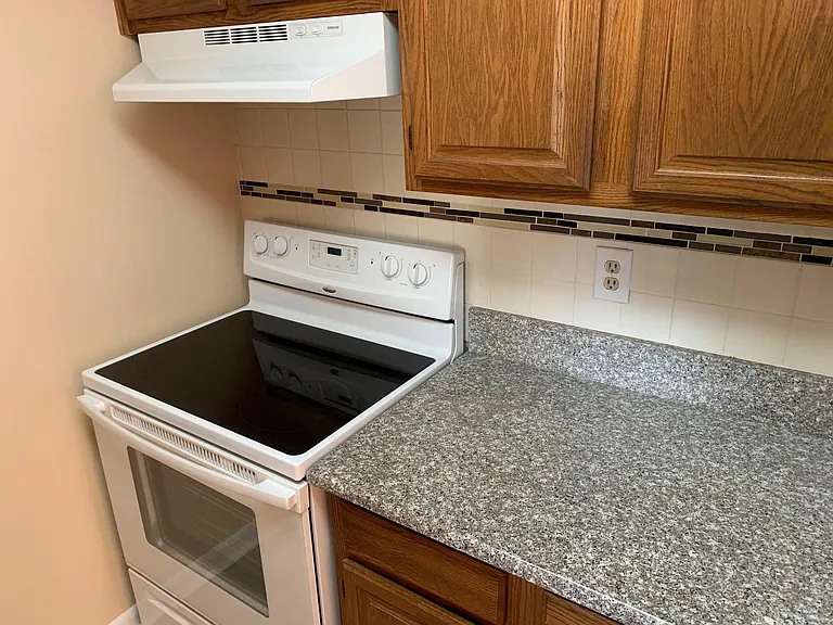 1006 Ravens Crest Dr — Photo 5
