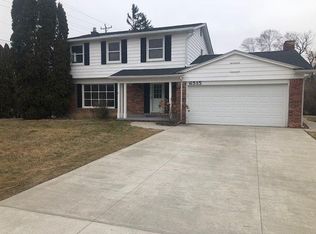 6515 Tamerlane Dr, West Bloomfield, MI 48322