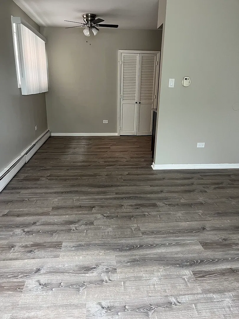 9409 S 79th Ct — Photo 3