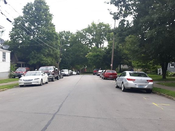 5th image of 215 Arlington Ave