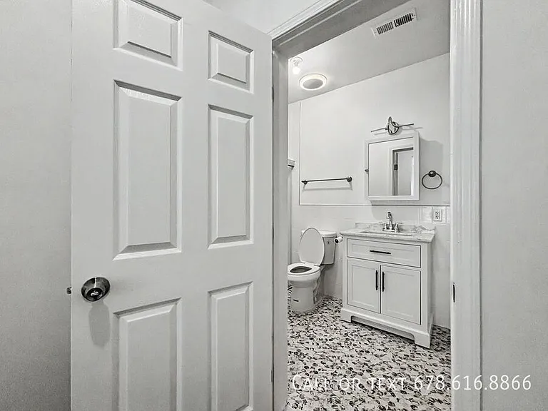 70 Charleston Ln — Photo 11