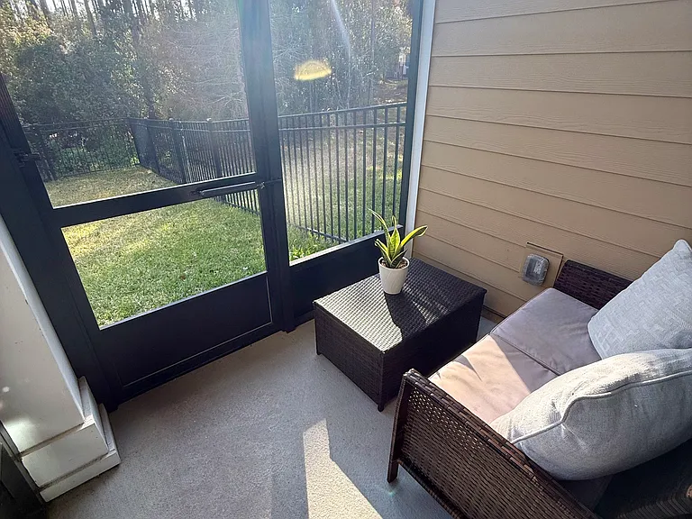 95 Bush Pl — Photo 20