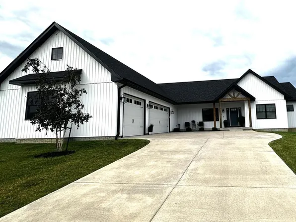 302 Ann Ave, Riverdale, IA 52722