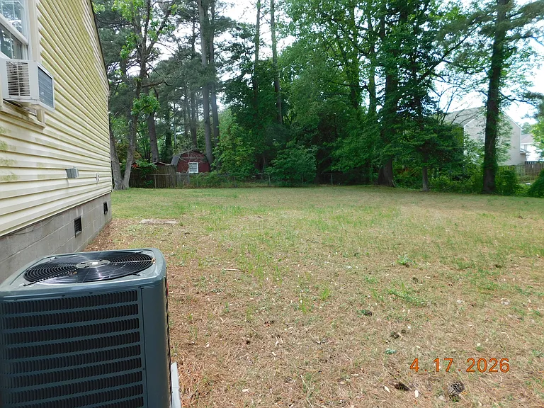 4240 Taylor Rd #B — Photo 11