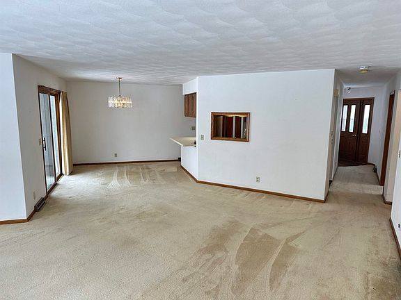 4th image of 4003 Mackinac Dr