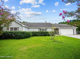 301 Josie Ct, Hubert, NC 28539